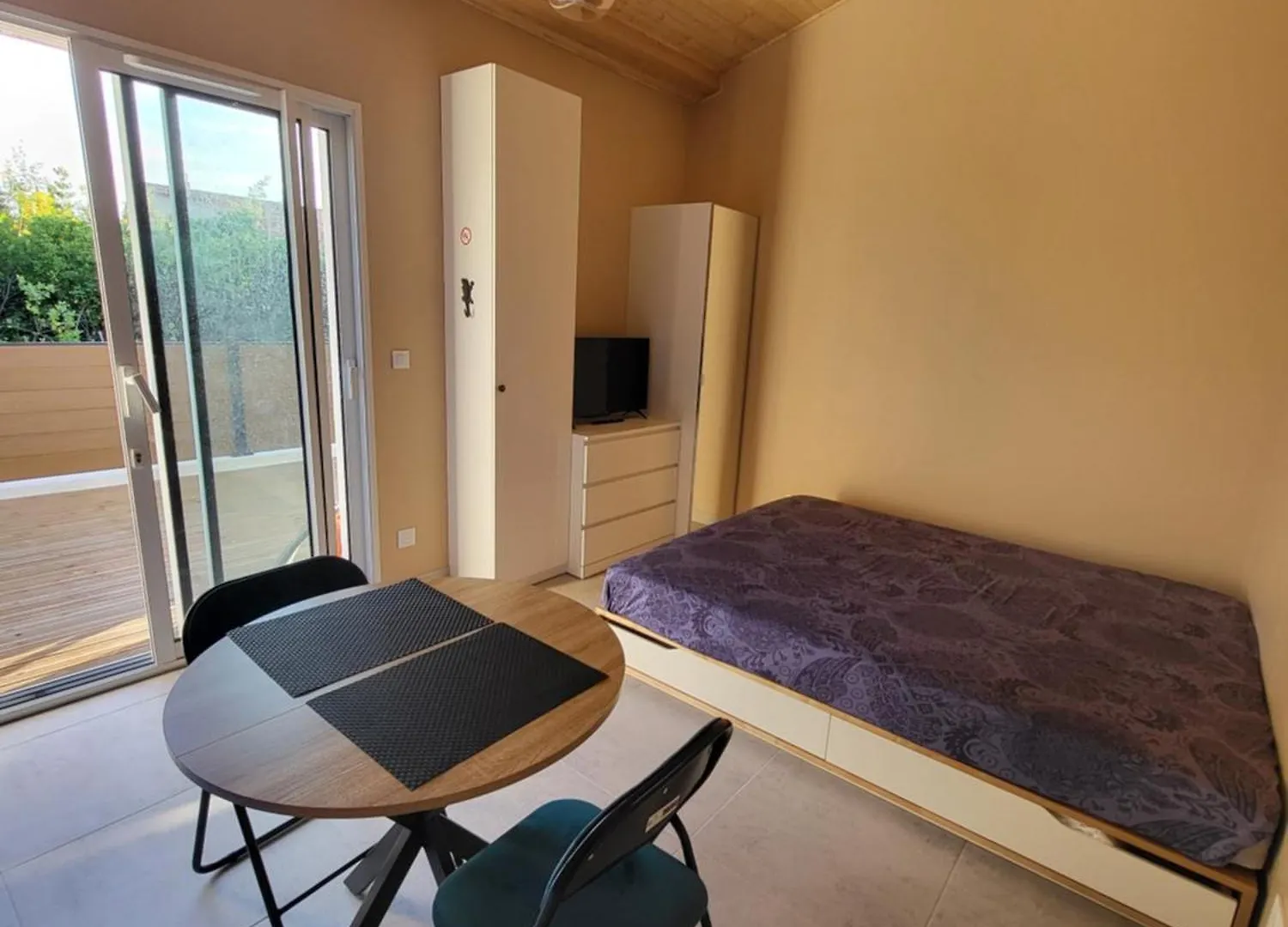 Apartment Studio A 400 M De La Plage Le Pradet