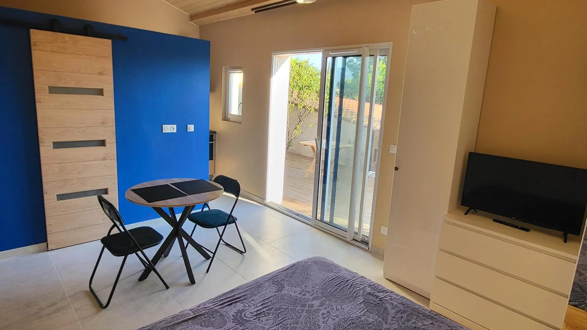 Apartment Studio A 400 M De La Plage Le Pradet