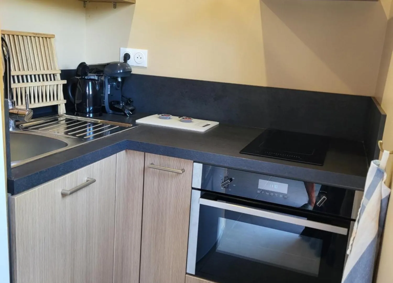 Studio A 400 M De La Plage Le Pradet Apartment